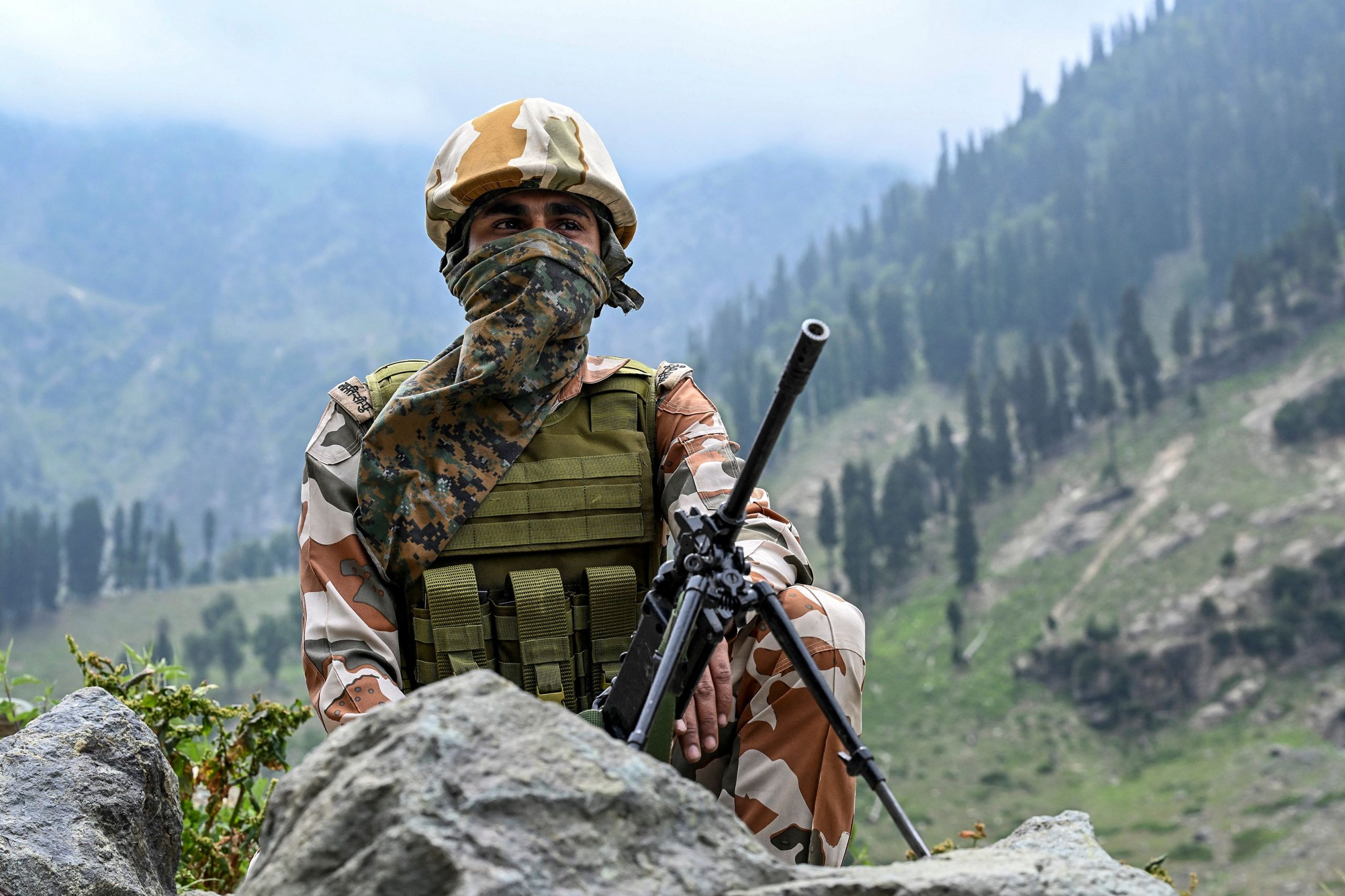 Encounter Udhampur : उधमपुर में सुरक्षाबलों और आतंकियों के बीच मुठभेड़, एक आतंकवादी ढेर, जवानों ने पूरे इलाके को घेरा