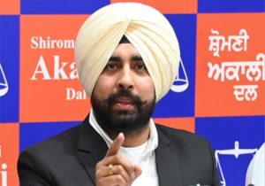 MSP के वादे के बाद कृषि भूमि हड़पकर आप किसानों को धोखा दे रही है: अर्शदीप कलेर
