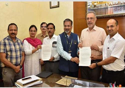 पंजाब सरकार ने राज्य की पहली सार्वजनिक क्षेत्र की बोन मैरो ट्रांसप्लांट सुविधा स्थापित करने के लिए सी. एम. सी. लुधियाना के साथ ऐतिहासिक समझौता ज्ञापन पर हस्ताक्षर किए