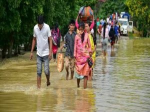 असम में बाढ़ ने मचाई तबाही; छह लाख से अधिक लोग प्रभावित, 12 की हुई मौत