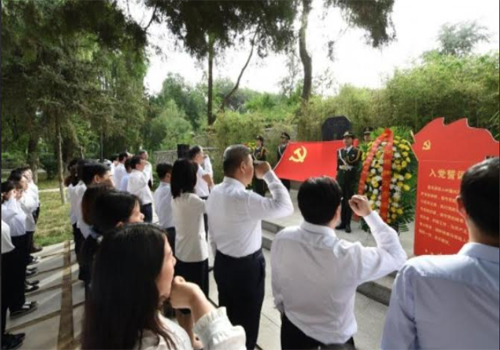 चीनी कम्युनिस्ट पार्टी की सदस्यता में लगातार वृद्धि के साथ संरचना में सुधार जारी