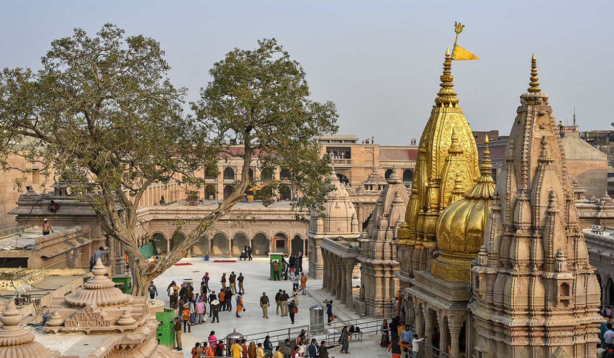 Traval in Varanasi