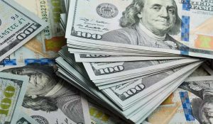 Rupee vs Dollar: रुपया शरुआती कारोबार में 86.25 प्रति डॉलर पर पहुंचा,कच्चे तेल की कीमतों ने डाला दबाव