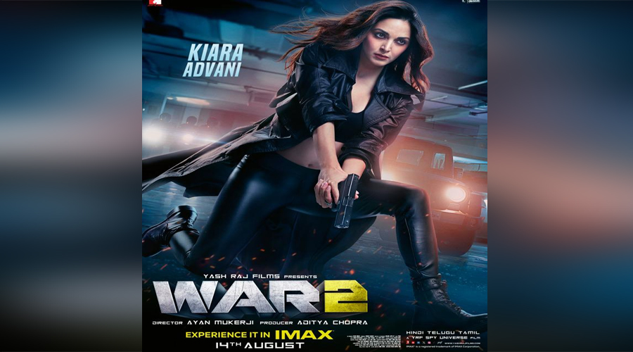 War 2 में Kiara Advani का फियरलेस एक्शन अवतार आया सामने, पोस्टर ने मचाया तहलका