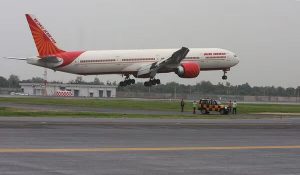 Delhi Airport : IGI एयरपोर्ट से रोजाना 114 उड़ाने होंगी रद्द, 86 का बदलेगा समय… जानिए क्या है पूरा मामला