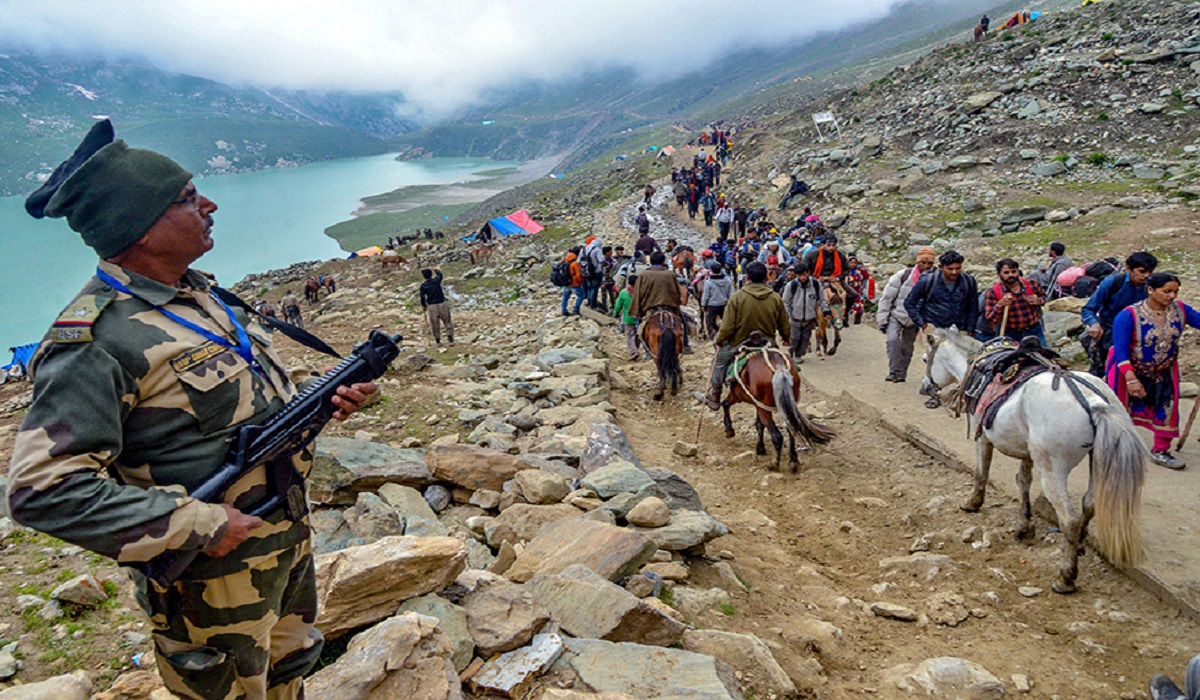 Amarnath Yatra के लिए बढ़ाई गई सुरक्षा, 42,000 से अधिक जवान होंगे तैनात… CCTV, ड्रोन और AI का इस्तेमाल
