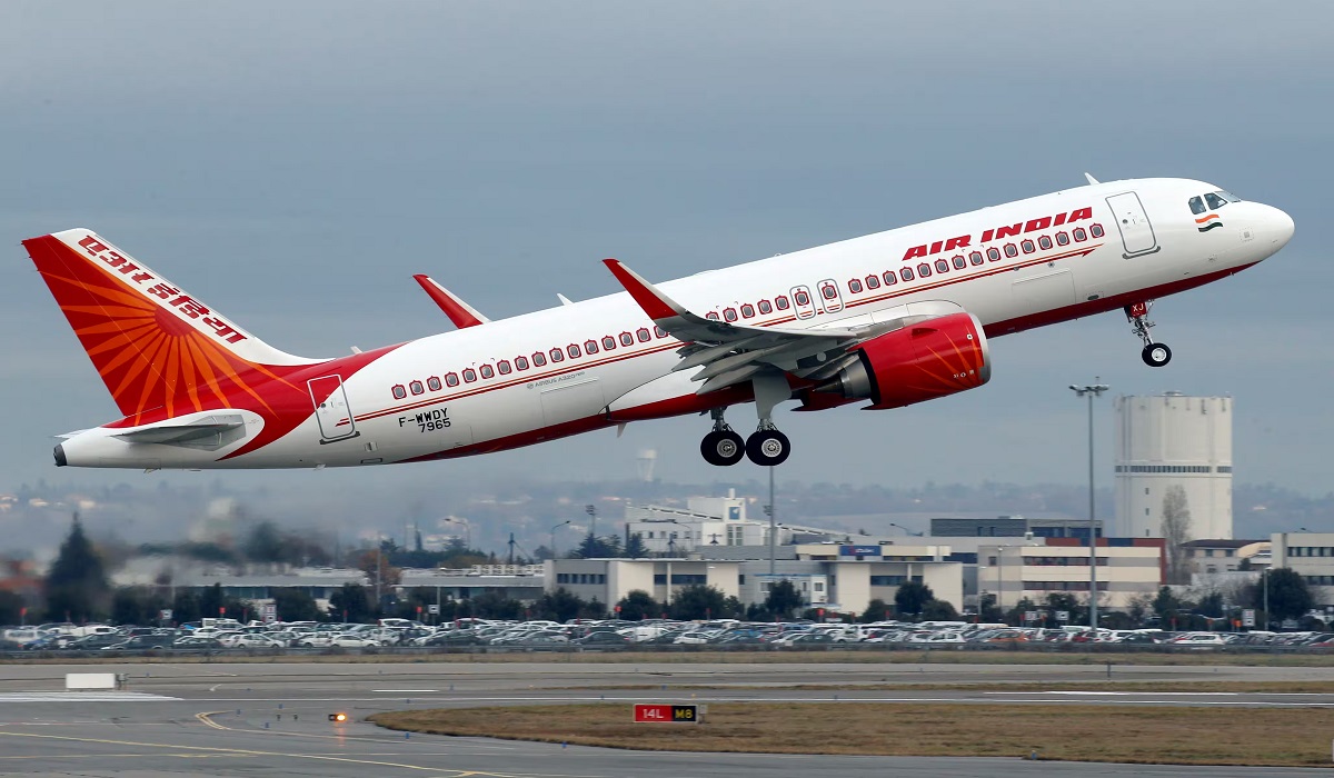Bomb Threat : Air India की फ्लाइट को बम से उड़ाने की धमकी, सऊदी अरब में हुई Emergency Landing