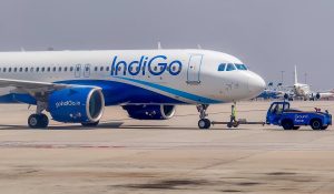 IndiGo Flight Turbulence : अचानक तूफान से मचा हड़कंप, हवा में डगमगाया IndiGo Flight, फिर…