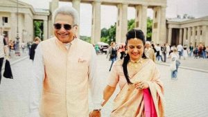 50 साल की TMC सांसद महुआ मोइत्रा ने 65 साल के पूर्व MP संग लिए सात फेरे