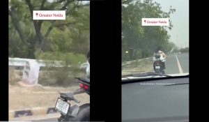 Video : गर्लफ्रेंड को बाइक पर बैठाकर युवक कर रहा था रोमांस… ट्रैफिक पुलिस ने काटा तगड़ा चालान