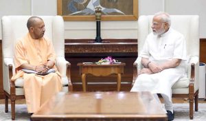 योगी आदित्यनाथ ने PM मोदी से की मुलाकात, राज्य में कई विकास कार्यों पर की बातचीत
