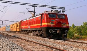 Indian Railways : कंफर्म टिकट कैंसिल करने पर कितना कटता है पैसा… जानिए क्या है रेलवे का नियम