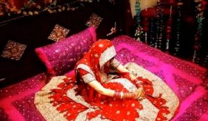 सुहागरात पर गिफ्ट लाने के बजाय दूल्हे ने दुल्हन को थमा दी ये चीज, गांव में मचा बवाल