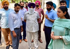 विजिलेंस ब्यूरो ने DSP रीडर को एक लाख रुपये की रिश्वत लेते रंगे हाथों किया गिरफ्तार