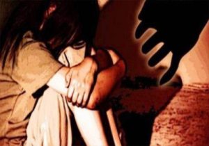 शिक्षक ने नाबालिग छात्रा के साथ की अभद्र हरकत;  गिरफ्तार