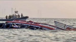 Egypt : स्वेज की खाड़ी में पलटा तेल निकालने वाला जहाज, चालक दल के 4 सदस्यों की हुई मौत