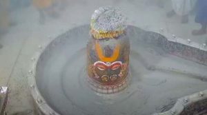 Sawan 2025: क्यों प्रिय है भगवान शिव को भस्म? जानें शिवलिंग पर भस्माभिषेक का महत्व और नियम
