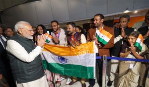 ब्रासीलिया पहुंचने पर PM Modi का भारतीय समुदाय ने किया भव्य स्वागत, अपनी संस्कृति से जुड़े दिखे लोग, देखें तस्वीरें