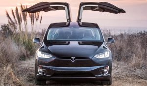 Tesla का पहला शोरूम भारत में हुआ लॉन्च, मुंबई के BKC में खुला पहला सेंटर