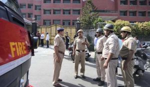 दिल्ली के बाद अब इस राज्य के 40 स्कूलों को मिली बम से उड़ाने की धमकी; मचा हड़कंप… अलर्ट पर पुलिस
