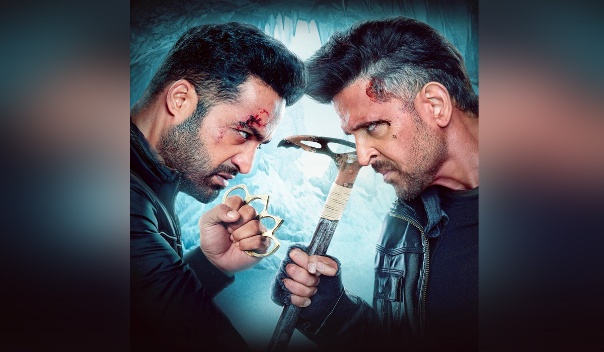 Hrithik-NTR की ‘इंडिया फ़र्स्ट’ शपथ वायरल,  वॉर 2 ट्रेलर में आदित्य चोपड़ा और श्रीधर राघवन की कलम से निकला संवाद