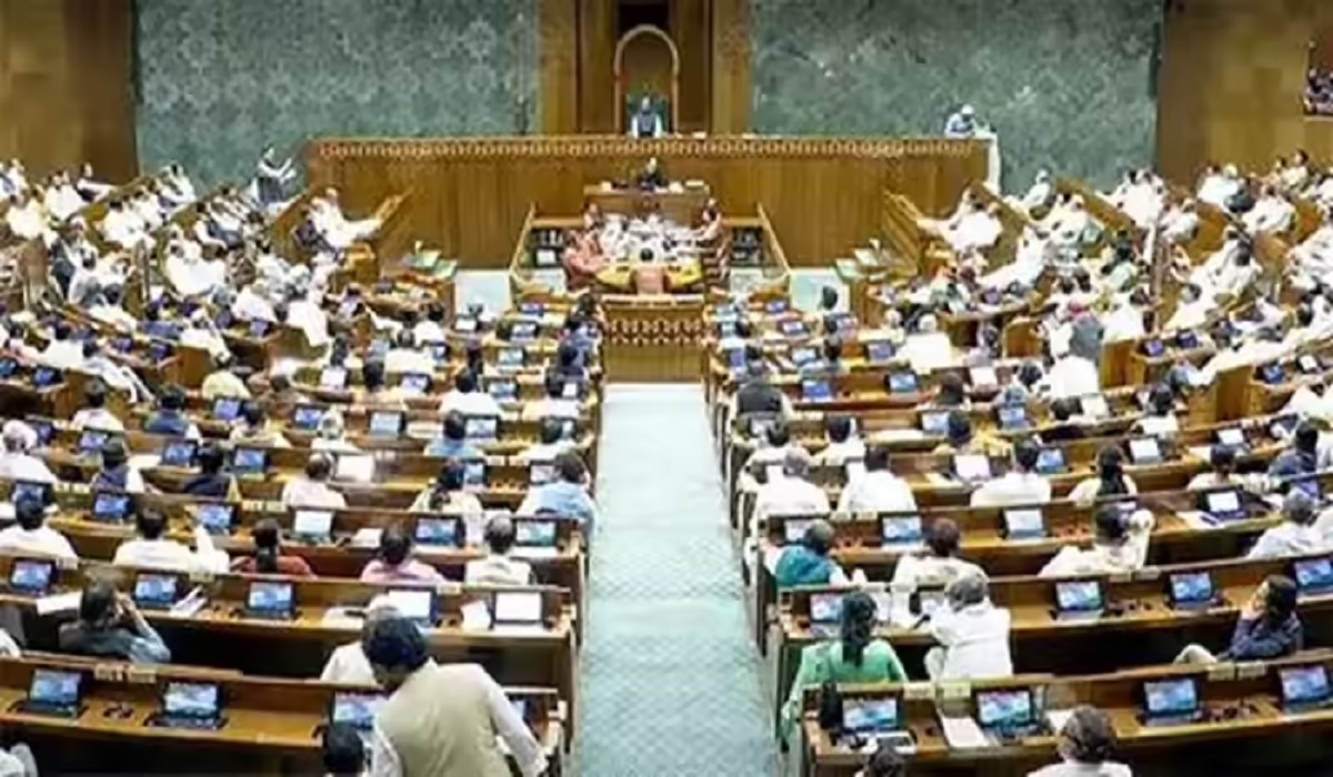 Parliament Monsoon Session: मानसून सत्र के चौथा दिन भी हंगामा, लोकसभा और राज्यसभा की कार्यवाही कल तक स्थगित