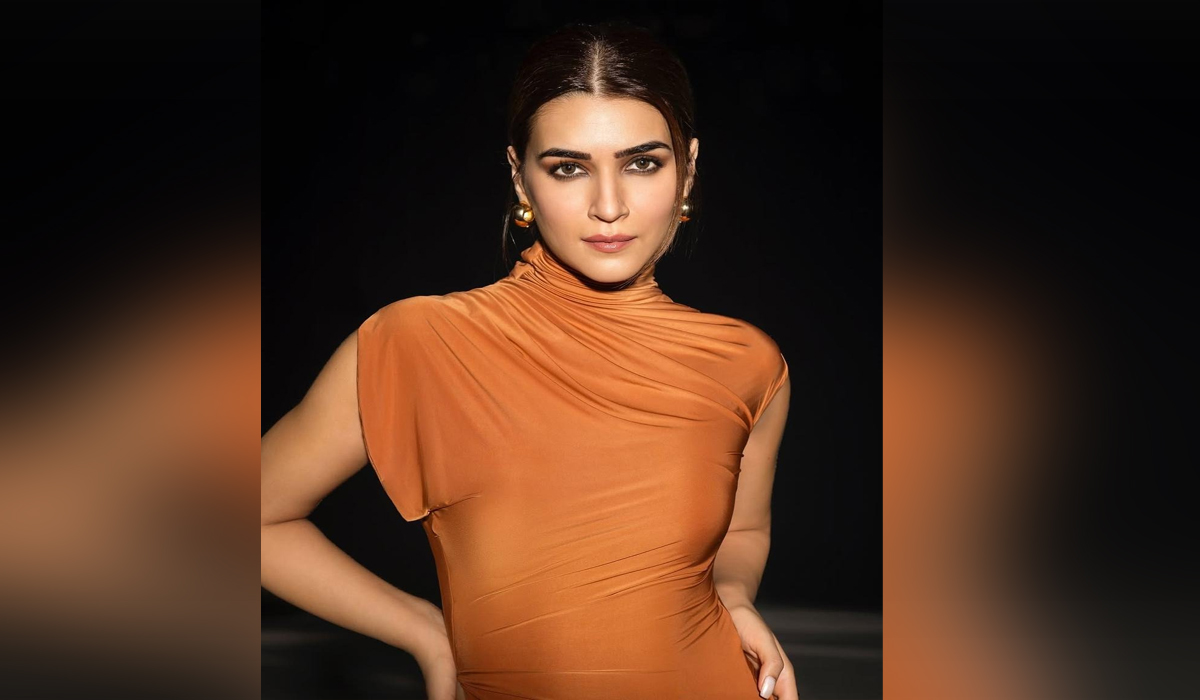 एक्टिंग के बाद बिज़नेस में भी सुपरहिट निकलीं Kriti Sanon, ब्रांड ने छुआ ₹400 करोड़ का आंकड़ा