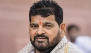 ‘झुकना उन्हें ही पड़ेगा’, CM योगी संग मुलाकात करने के बाद बोले बृजभूषण शरण सिंह
