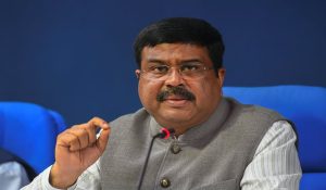 राहुल गांधी के चुनाव आयोग पर आरोपों पर धर्मेंद्र प्रधान का पलटवार, कहा- नाच न जाने आंगन टेढ़ा