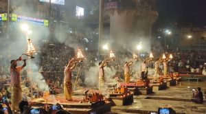 Ganga Aarti : काशी में गंगा उफान पर, नावों और मोटर बोट से गंगा आरती देखने पर प्रतिबंध