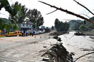 शी चिनफिंग ने बाढ़ रोकथाम और आपदा राहत कार्य पर आदेश दिया