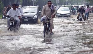 पाकिस्तान के पंजाब प्रांत में भारी बारिश ने मचाई तबाही, बाढ़ से अब तक 71 मौतें