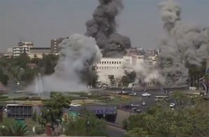 Israel Attack Syria : सीरिया पर इजरायल का सबसे बड़ा हवाई हमला, न्यूज स्टूडियो पर गिरा बम, देखें वीडियो