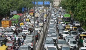 दिल्ली-NCR में पुराने वाहनों पर नहीं लगेगी रोक, सुप्रीम कोर्ट ने आम लोगों को दी बड़ी राहत