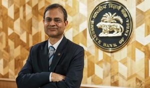 निवेश चक्र को बढ़ावा देने के लिए बैंक और कॉरपोरेट साथ आएं : RBI Governor