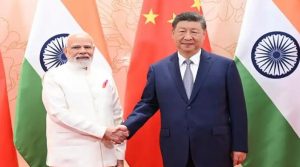 शी चिनफिंग ने भारतीय प्रधानमंत्री नरेंद्र मोदी से मुलाकात की
