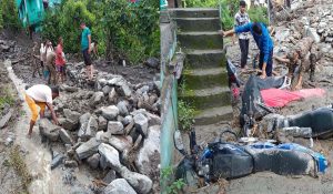 उत्तराखंड के चमोली में फिर फटा बादल… मची भारी तबाही, मलबे में दबे कई घर, देखें VIDEO