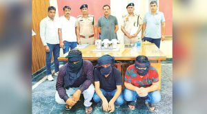 साइबर क्राइम पुलिस ने ठगी करने वाले 3 आरोपियों को मुम्बई से किया काबू