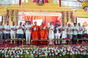 शिवरात्रि राजेंद्र महास्वामी जी के मार्गदर्शन में सुत्तुर मठ सेवा का पर्यायः केंद्रीय कृषि मंत्री Shivraj Singh
