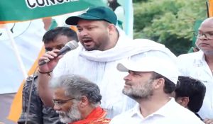नवादा रोड शो में तेजस्वी यादव की अपील, महागठबंधन को वोट दीजिए, राहुल गांधी को प्रधानमंत्री बनाएंगे
