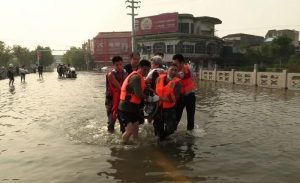Floods: चीन में बाढ़-बारिश का कहर, 15 हजार से अधिक लोगों का रेस्क्यू, मौसम विभाग ने जारी किया ये अलर्ट