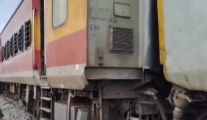 साबरमती जनसाधारण एक्सप्रेस के कोच पटरी से उतरे, यात्रियों में मची चीख पुकार