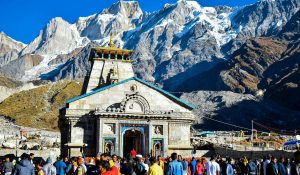 केदारनाथ मंदिर के पीछे ग्लेशियर में युवक का कंकाल मिला, मचा हड़कंप