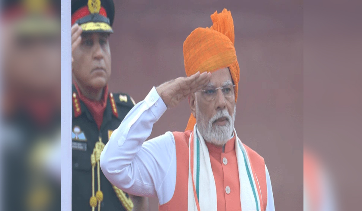 किसानों के हितों की रक्षा के लिए मैं दीवार की तरह खड़ा हूं : PM Modi