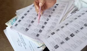 वोटर लिस्ट ड्राफ्ट पर राजनीतिक पार्टियों की खामोशी, पिछले 9 दिनों में…