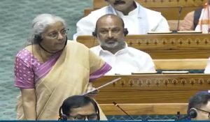 New Income Tax Bill: विवादों के बीच बिना बहस के पारित हुआ नया आयकर कानून, विपक्ष ने जताया विरोध