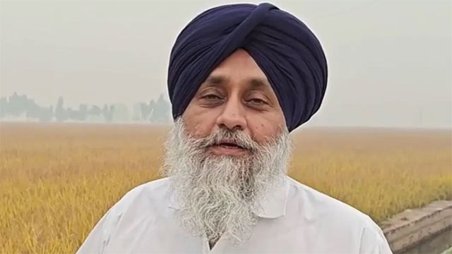 बाढ़ का पानी कम होने के बाद खेतों से रेत हटाने में मदद करेगा अकाली दल : सुखबीर बादल