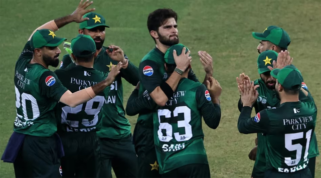 Asia Cup 2025: बांग्लादेश को हराकर एशिया कप के फाइनल में पहुंचा पाकिस्तान, रविवार को होगा भारत के साथ खिताबी मुकाबला