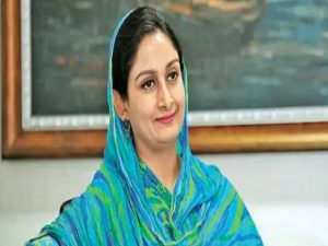 हरसिमरत बादल ने सिख यात्री का अपमानित करने वाले एयर इंडिया स्टाफ के खिलाफ कार्रवाई की मांग की