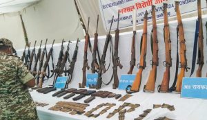 छत्तीसगढ़: 16 नक्सलियों ने किया आत्मसमर्पण, पुलिस बोली- माओवादी नेता आदिवासियों के असली दुश्मन